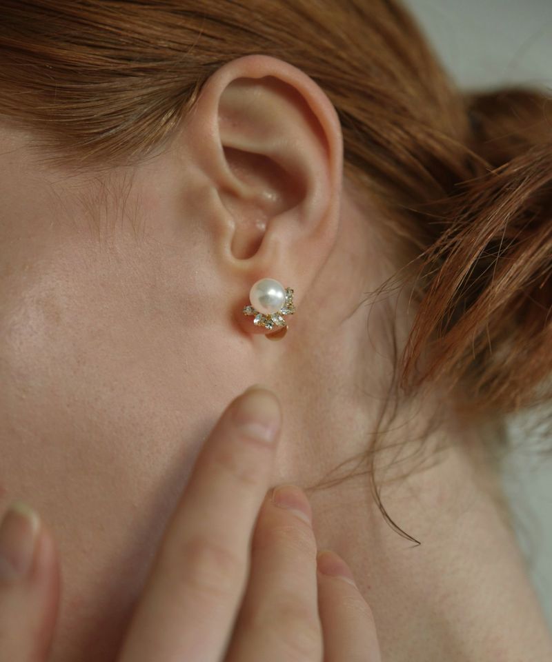 pearl stone pierce / earring | ANDRESD