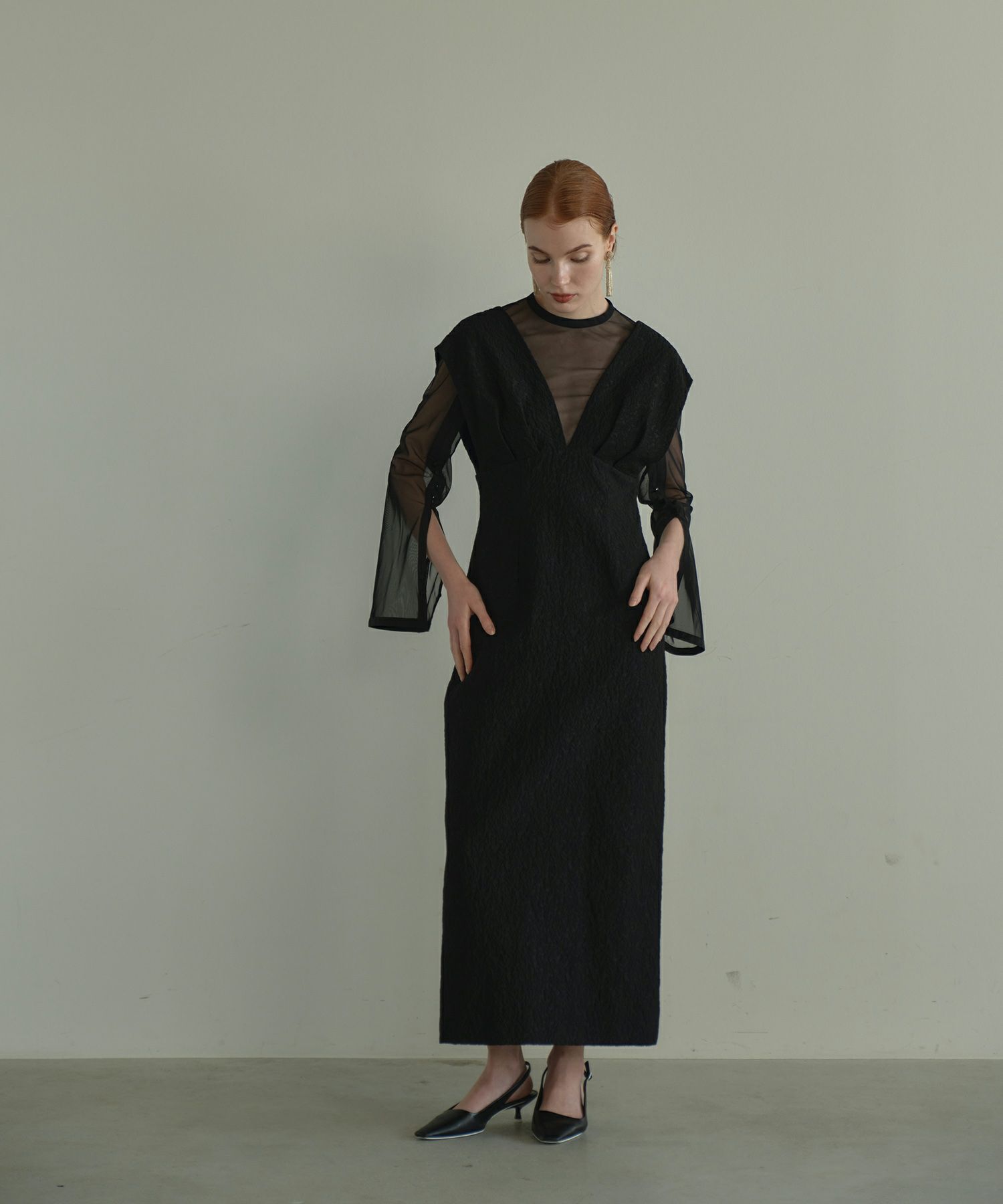 V line jacquard dress | ANDRESD
