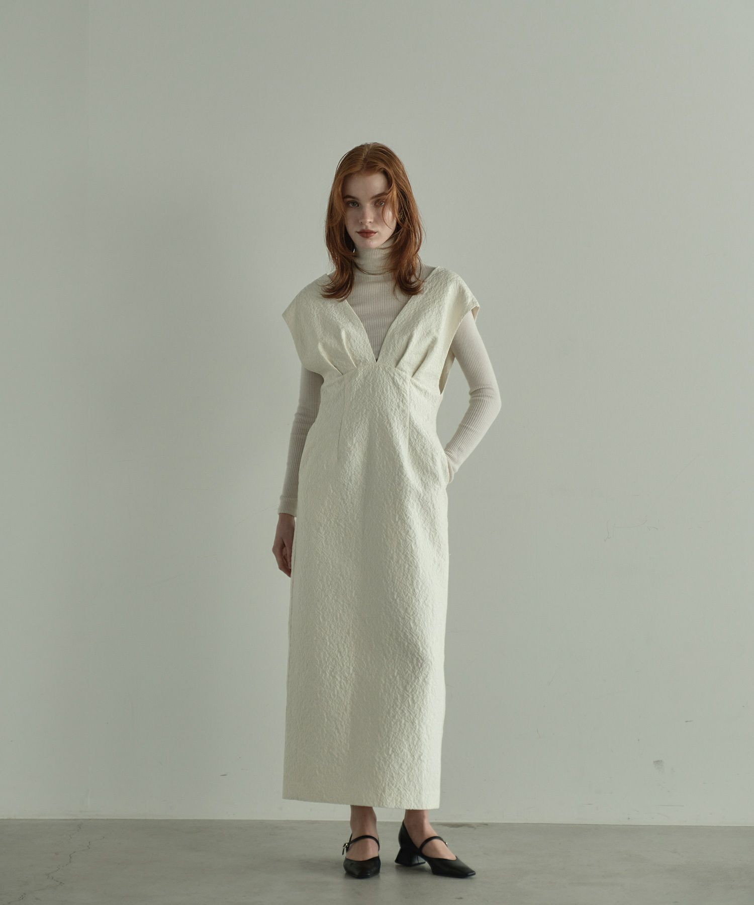 V line jacquard dress | ANDRESD 