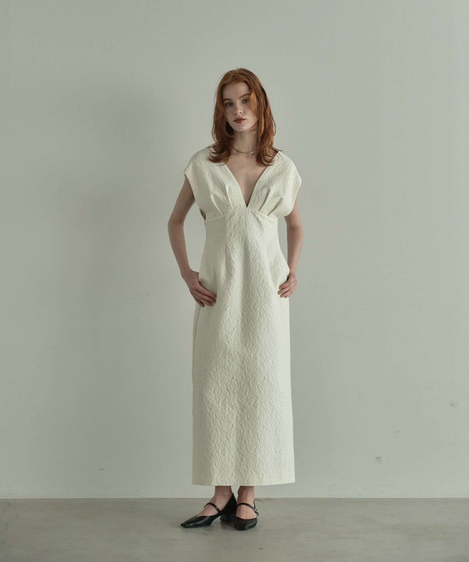 V line jacquard dress | ANDRESD 