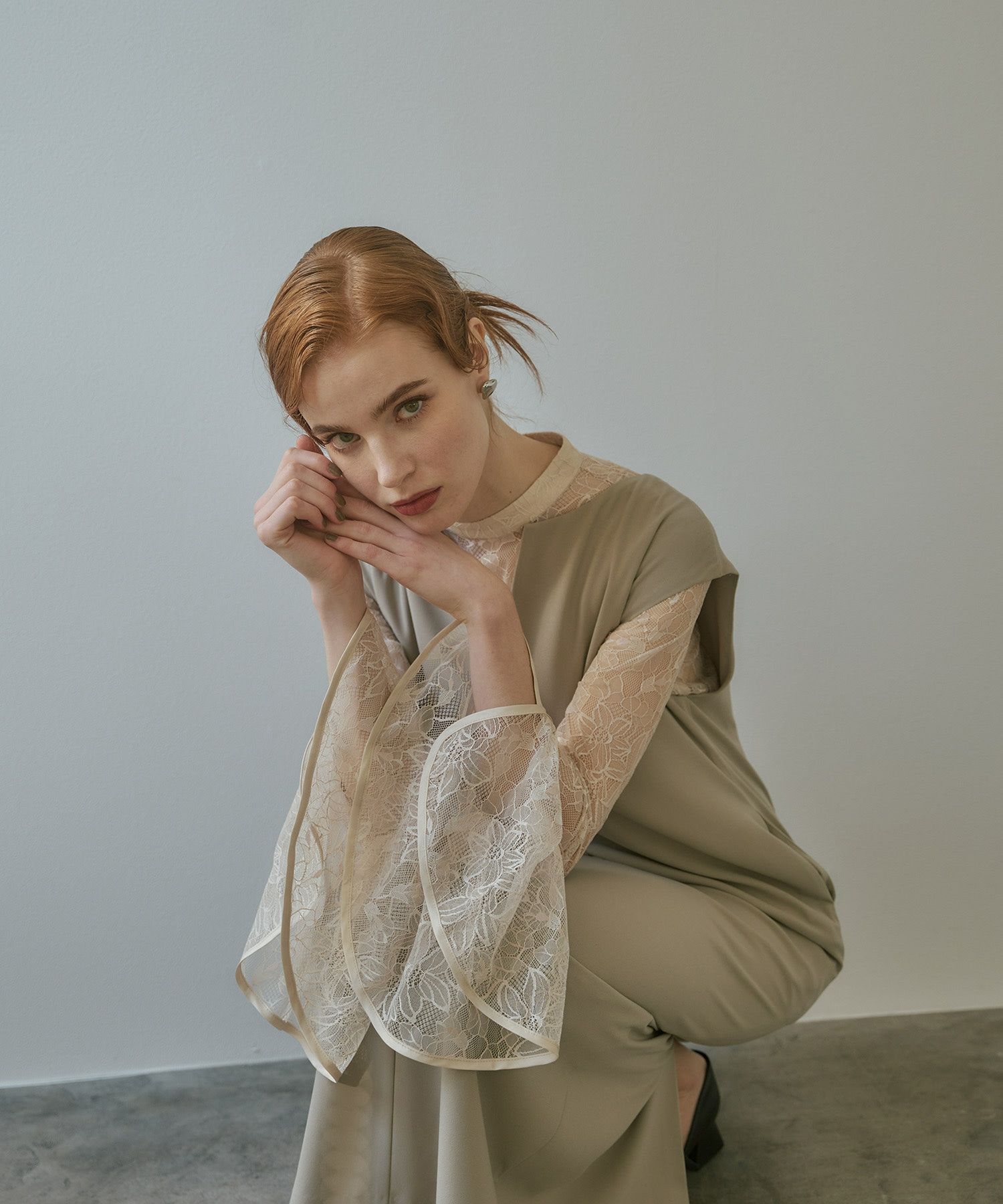 bell sleeve slit dress | ANDRESD