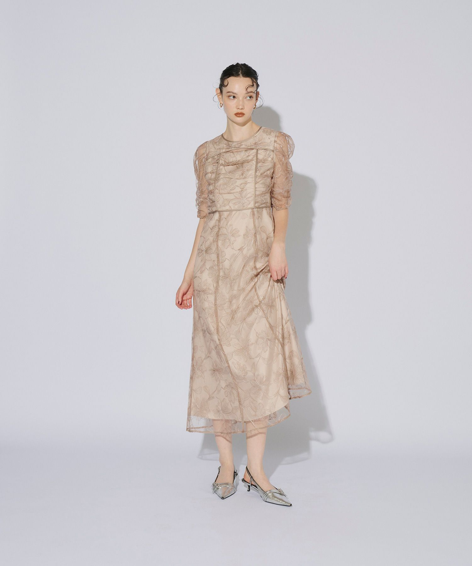 ANDRÉSD アンドレスド レースケープ オケージョンドレス 黒 × ベージュ ANDRÉSD アンドレスド レースケープ オケージョンドレス 黒 × ベージュ