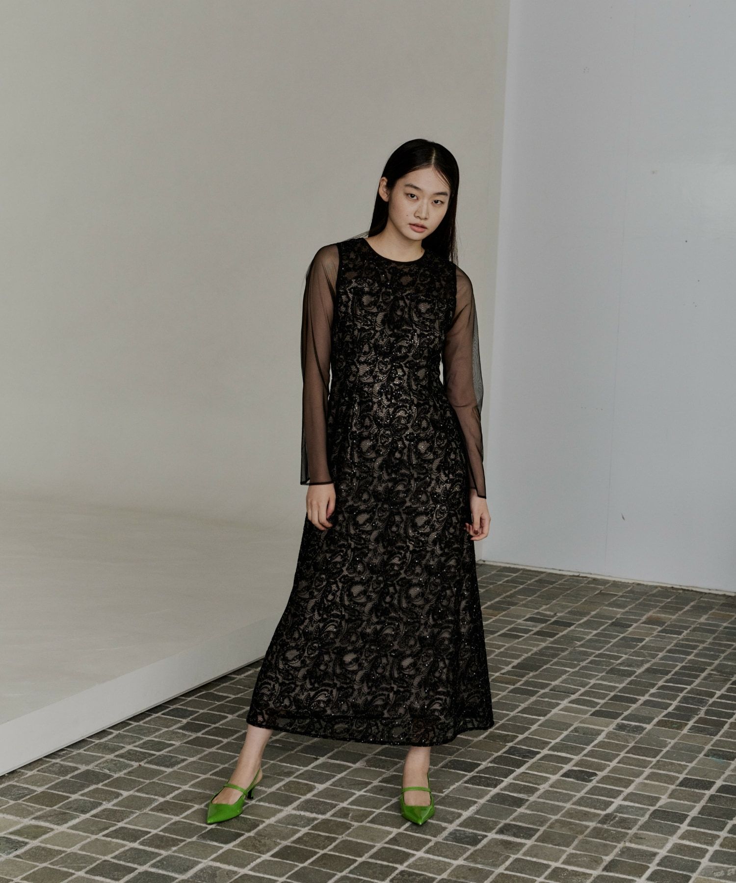 leaf embroidery back design dress | ANDRESD