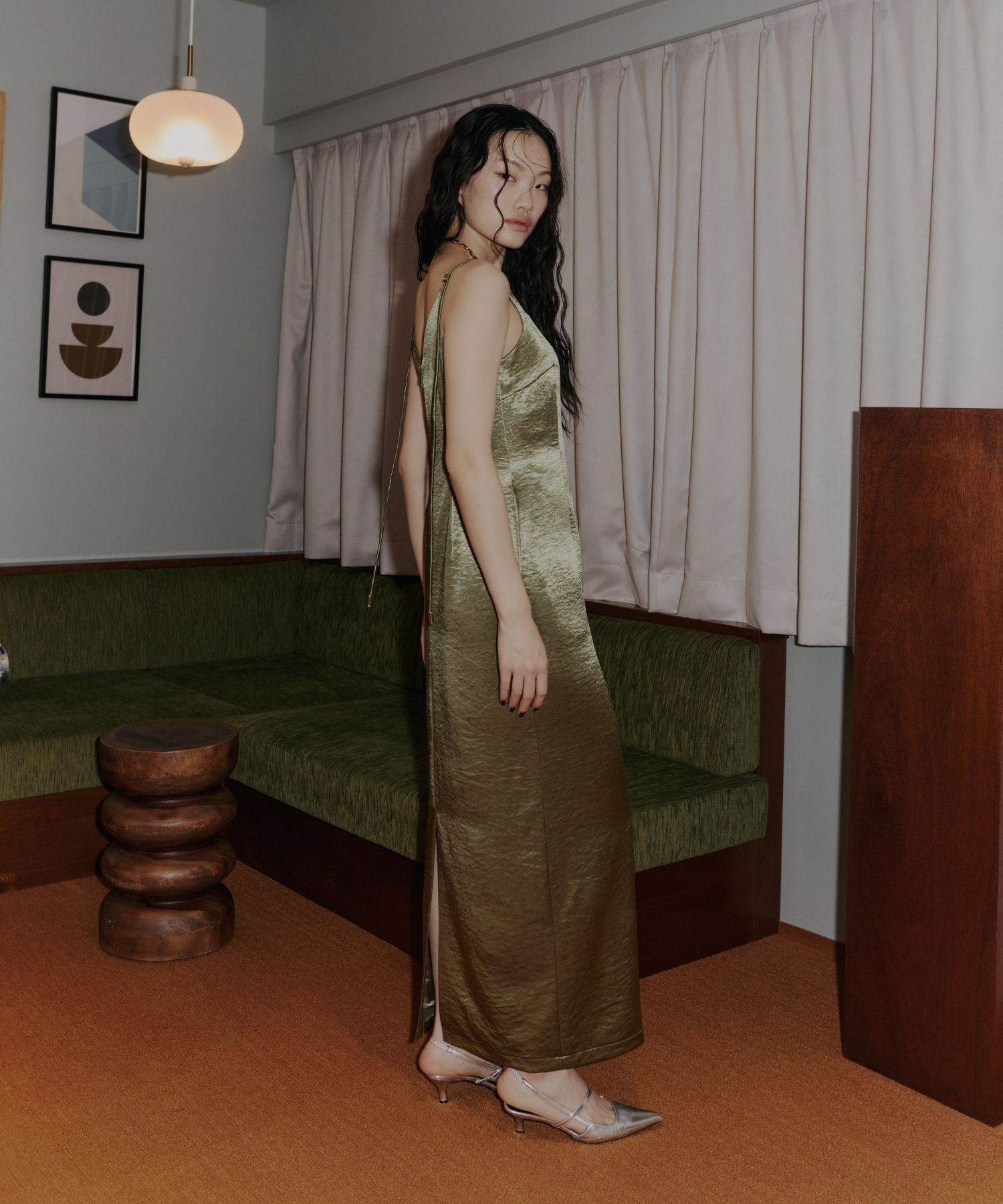 glossy satin back ribbon dress | ANDRESD