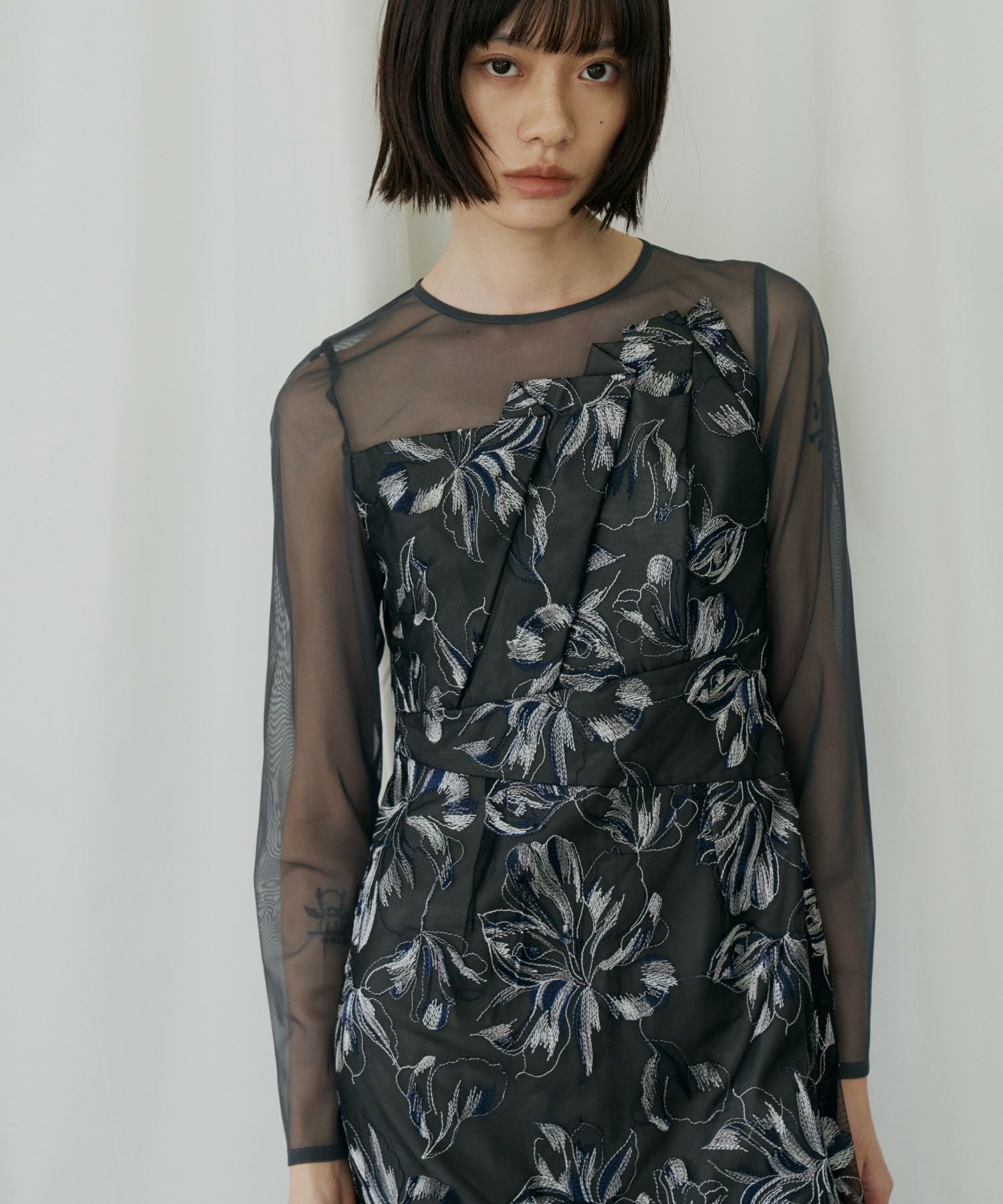週末限定価格！ＡＮＤＲＥＳＤ　pearl glow velour dress pearl glow velour dress | ANDRESD